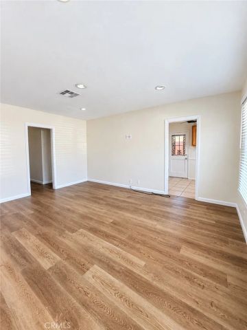 5200 W 57th Street, Ladera Heights, CA 90056