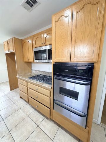 5200 W 57th Street, Ladera Heights, CA 90056