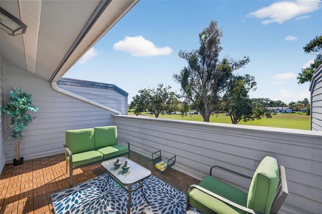 9100 PARK BOULEVARD 8, Seminole, FL 33777