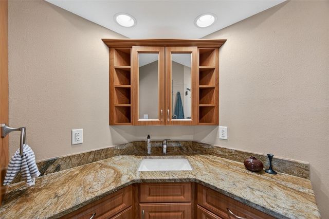 9100 PARK BOULEVARD 8, Seminole, FL 33777