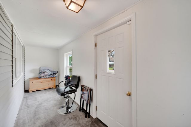 1325 E Tiffin Avenue, Des Moines, IA 50316