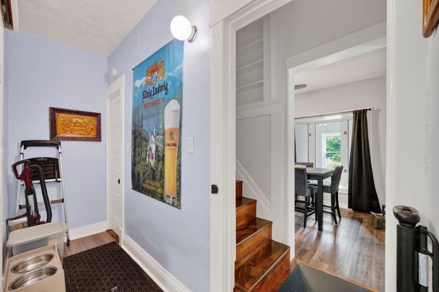 1325 E Tiffin Avenue, Des Moines, IA 50316