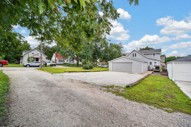 1325 E Tiffin Avenue, Des Moines, IA 50316