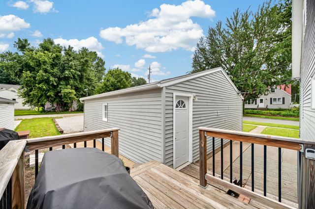 1325 E Tiffin Avenue, Des Moines, IA 50316