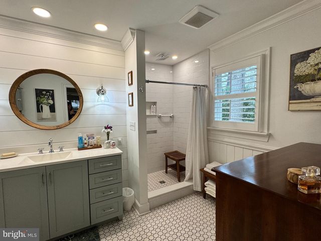 24899 WOODS DR, Denton, MD 21629