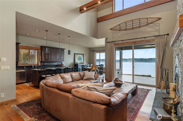 630 E Treasure Island Drive, Allyn, WA 98524