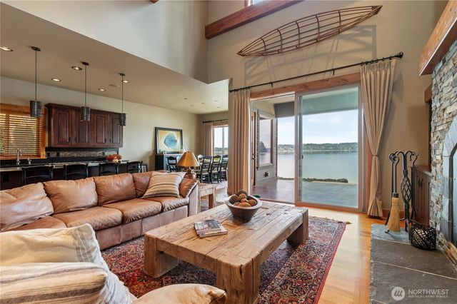 630 E Treasure Island Drive, Allyn, WA 98524