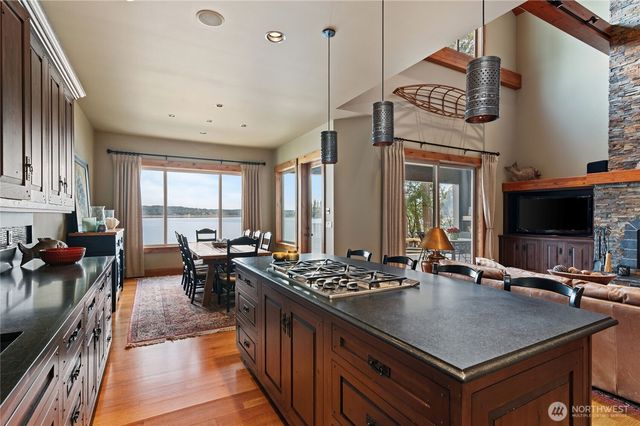 630 E Treasure Island Drive, Allyn, WA 98524