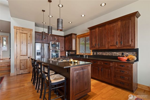 630 E Treasure Island Drive, Allyn, WA 98524