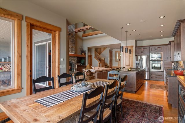 630 E Treasure Island Drive, Allyn, WA 98524