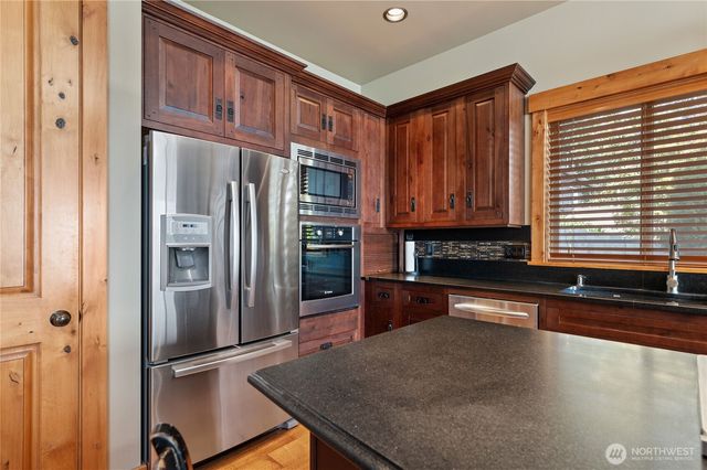 630 E Treasure Island Drive, Allyn, WA 98524