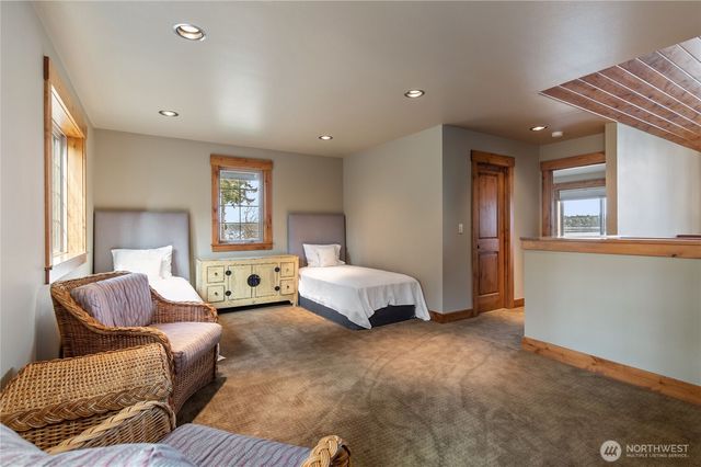 630 E Treasure Island Drive, Allyn, WA 98524