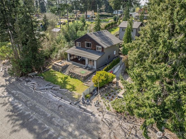 630 E Treasure Island Drive, Allyn, WA 98524