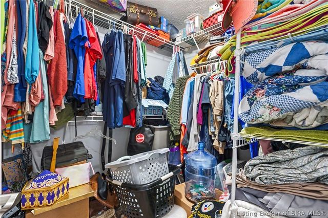 8923 Woodford Drive, Charlestown, IN 47111