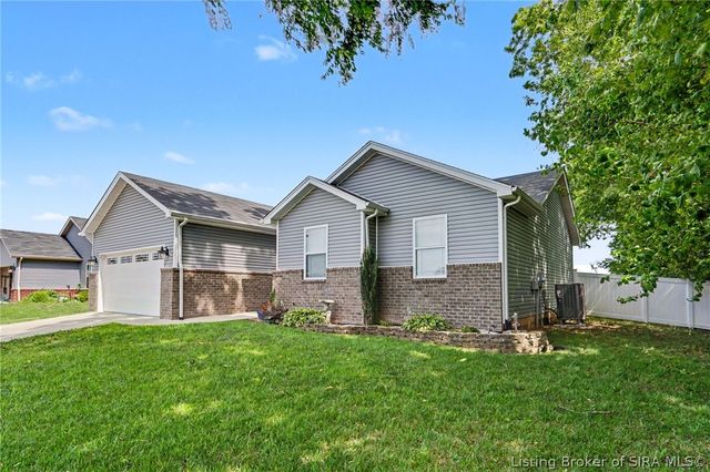 8923 Woodford Drive, Charlestown, IN 47111