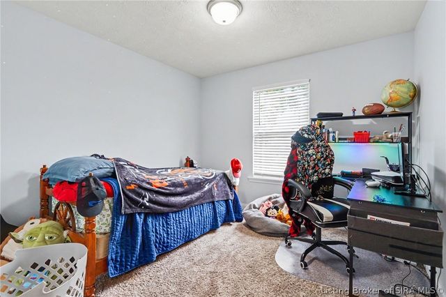 8923 Woodford Drive, Charlestown, IN 47111