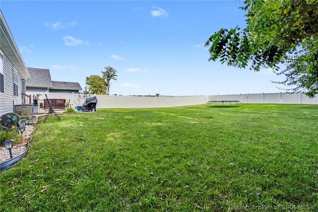 8923 Woodford Drive, Charlestown, IN 47111