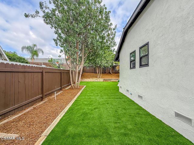 968 Tapies Court, Newbury Park, CA 91320