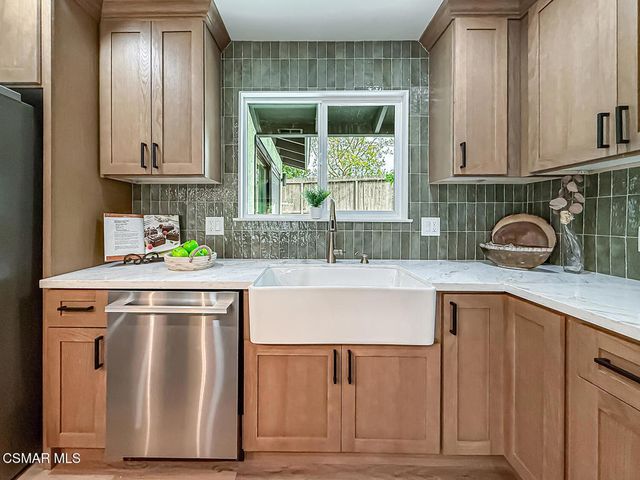 968 Tapies Court, Newbury Park, CA 91320