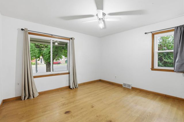 5418 N Monroe St, Spokane, WA 99205
