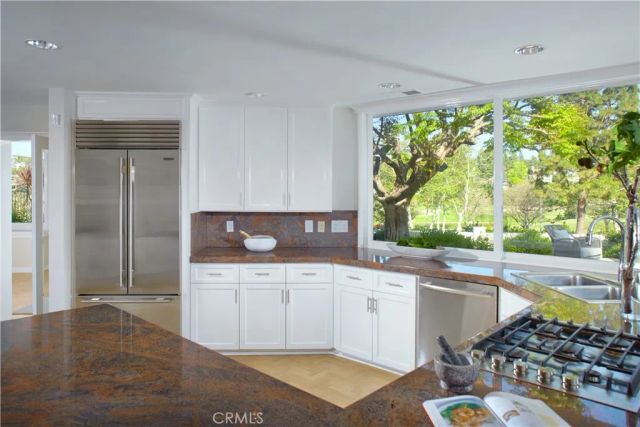 10 Rue Grand Ducal, Newport Beach, CA 92660
