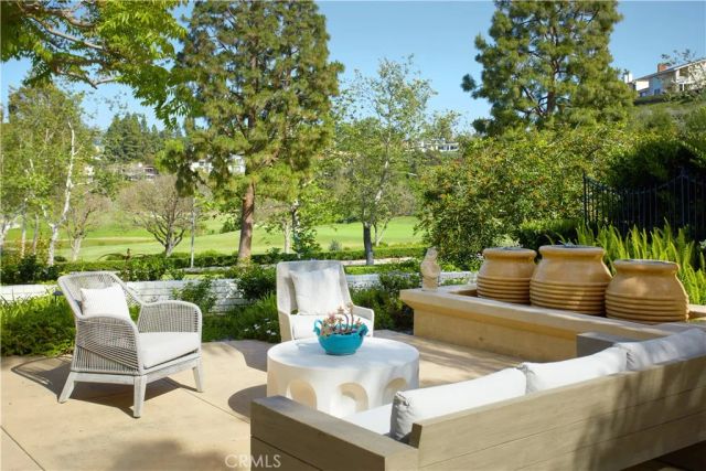 10 Rue Grand Ducal, Newport Beach, CA 92660
