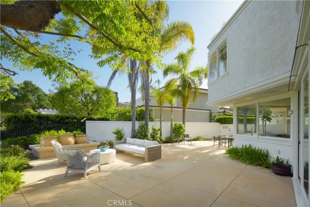 10 Rue Grand Ducal, Newport Beach, CA 92660