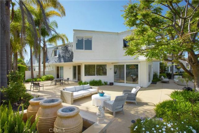 10 Rue Grand Ducal, Newport Beach, CA 92660