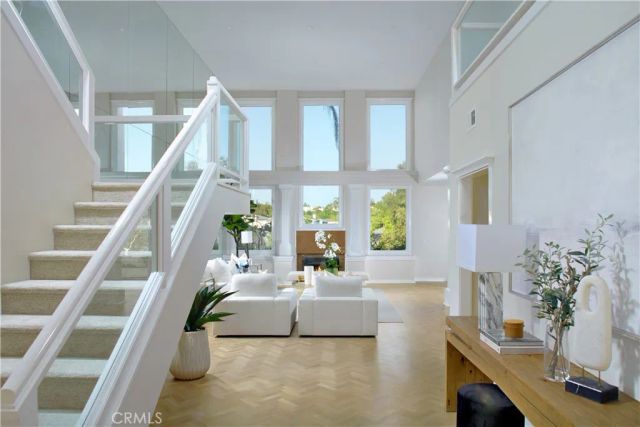 10 Rue Grand Ducal, Newport Beach, CA 92660