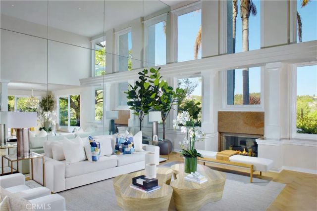 10 Rue Grand Ducal, Newport Beach, CA 92660