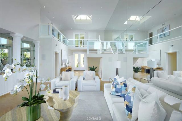10 Rue Grand Ducal, Newport Beach, CA 92660