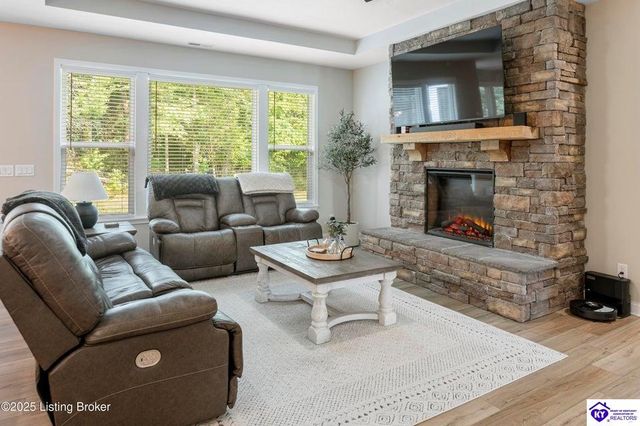 190 Stargaze Drive, Shepherdsville, KY 40165