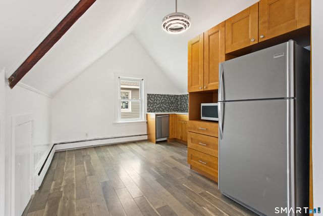 28 Dolsen Place 3, Stamford, CT 06901