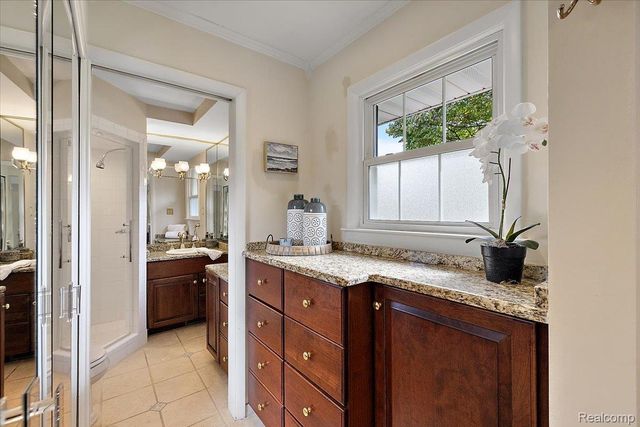 3340 Kernway Drive, Bloomfield Hills, MI 48304