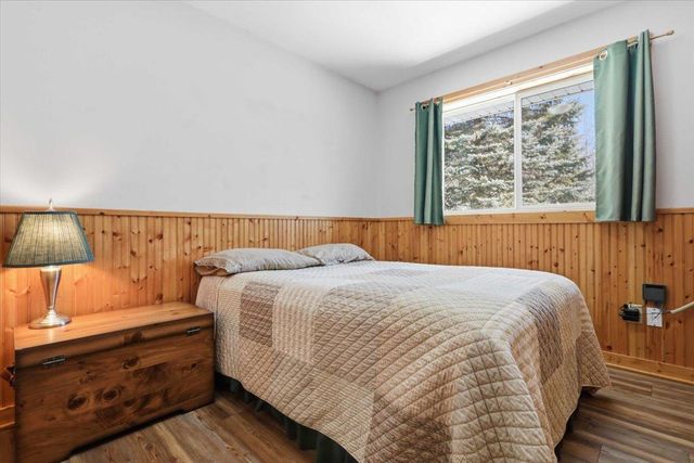 2651 W Wildlife Drive, Brook Park, MN 55007