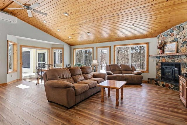 2651 W Wildlife Drive, Brook Park, MN 55007