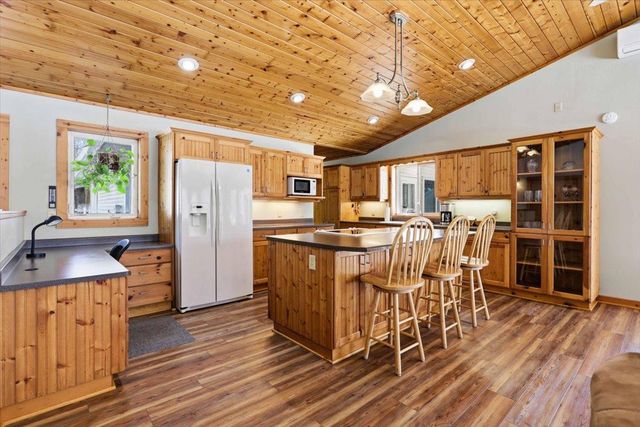 2651 W Wildlife Drive, Brook Park, MN 55007