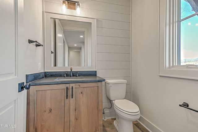 190 Farmhouse Village Trail, Butler, TN 37640