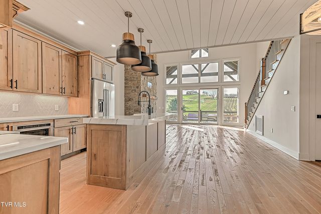 190 Farmhouse Village Trail, Butler, TN 37640