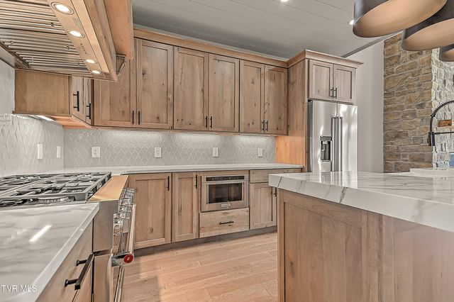 190 Farmhouse Village Trail, Butler, TN 37640