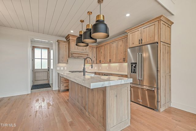 190 Farmhouse Village Trail, Butler, TN 37640