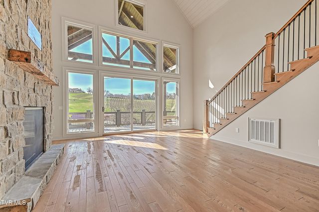 190 Farmhouse Village Trail, Butler, TN 37640