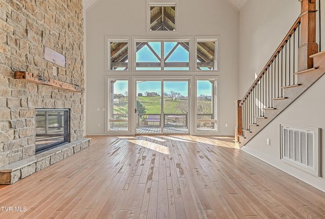 190 Farmhouse Village Trail, Butler, TN 37640