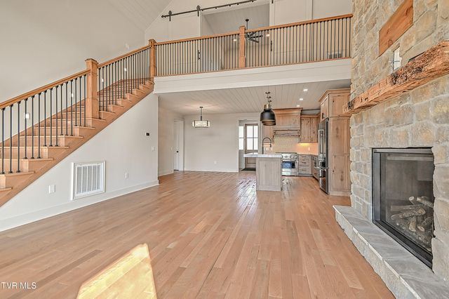 190 Farmhouse Village Trail, Butler, TN 37640