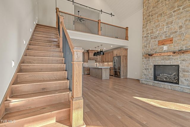 190 Farmhouse Village Trail, Butler, TN 37640