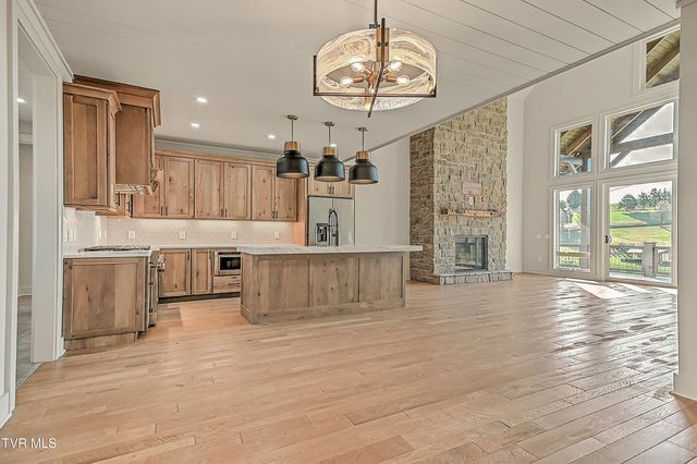 190 Farmhouse Village Trail, Butler, TN 37640