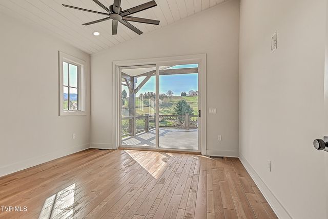 190 Farmhouse Village Trail, Butler, TN 37640