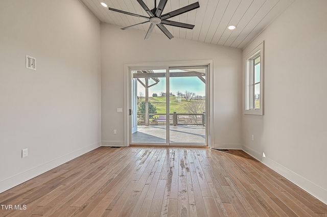 190 Farmhouse Village Trail, Butler, TN 37640