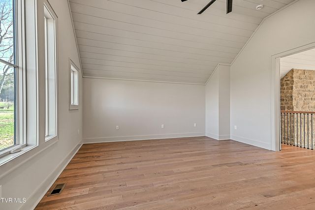 190 Farmhouse Village Trail, Butler, TN 37640