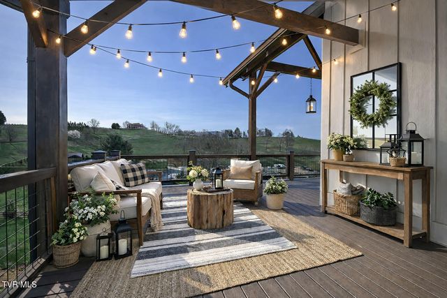 190 Farmhouse Village Trail, Butler, TN 37640